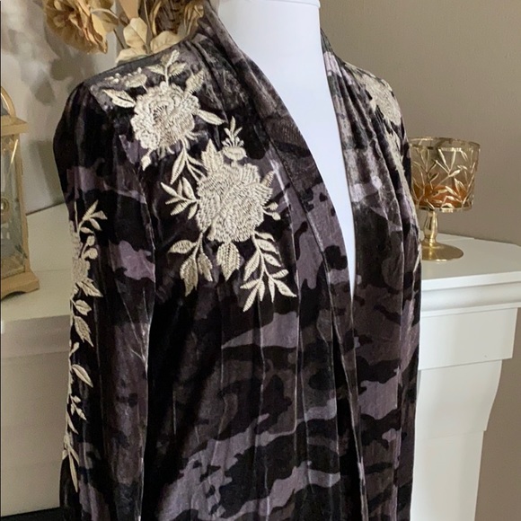 Johnny Was Santal Velvet Kimono Coat - Picture 6 of 8